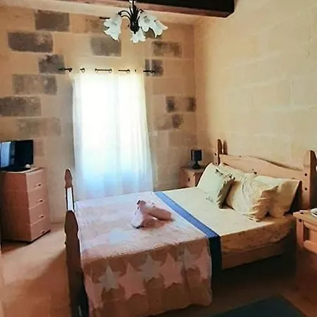 Ta Gorg Bed & Breakfast *